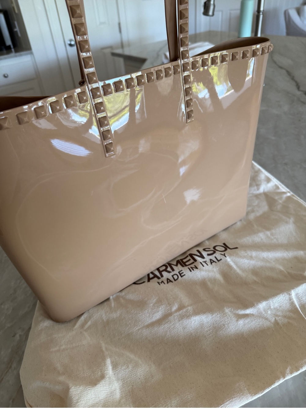 Carmen Sol Glossy Stud-Trim Jelly Large Camel Tote with Logo Charm - Picture 7 of 16